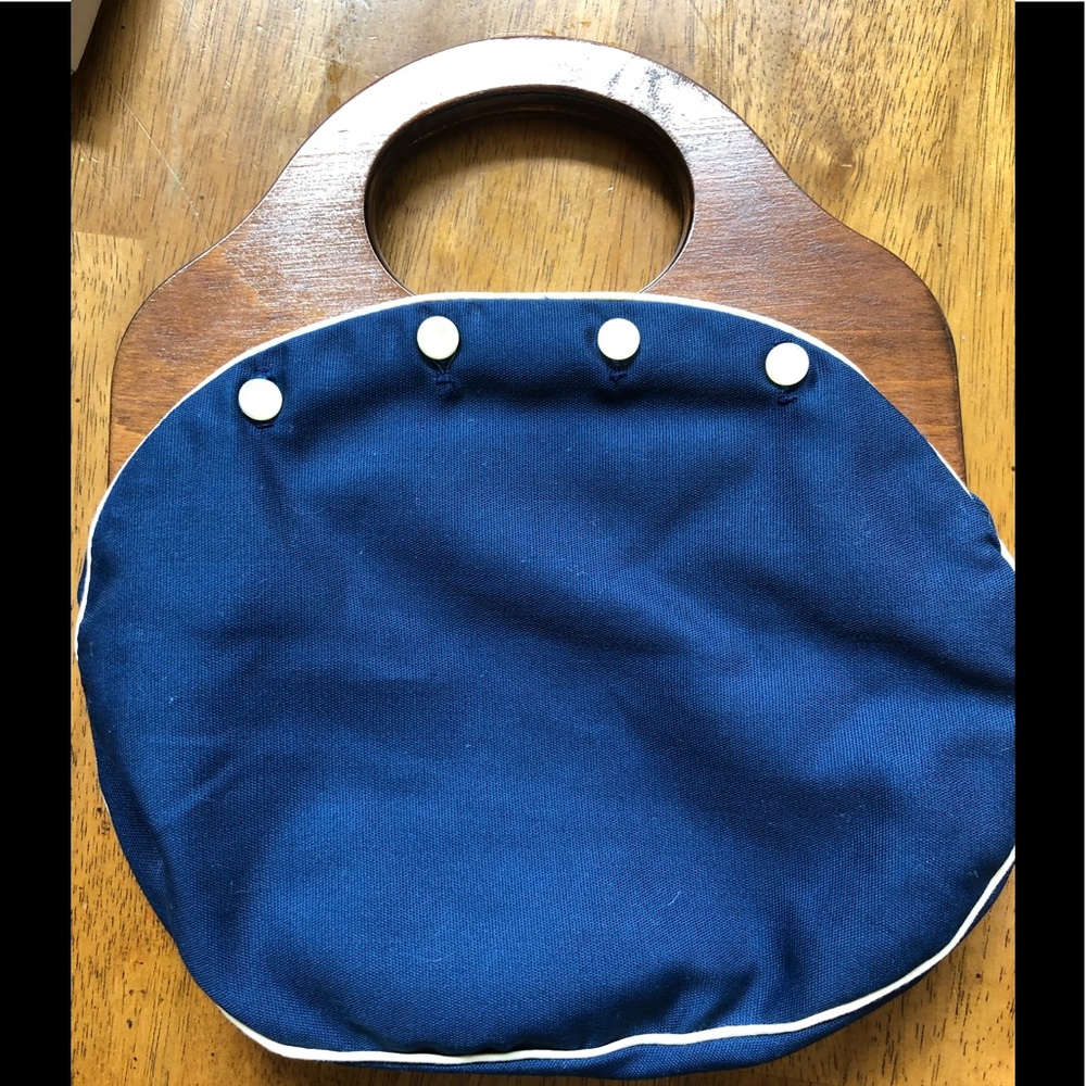 Embroidered Bag - Picture 2 of 4